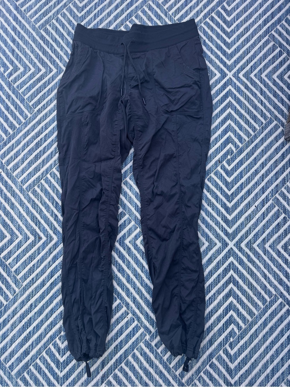 The North Face women’s Navy Blue Drawstring Joggers